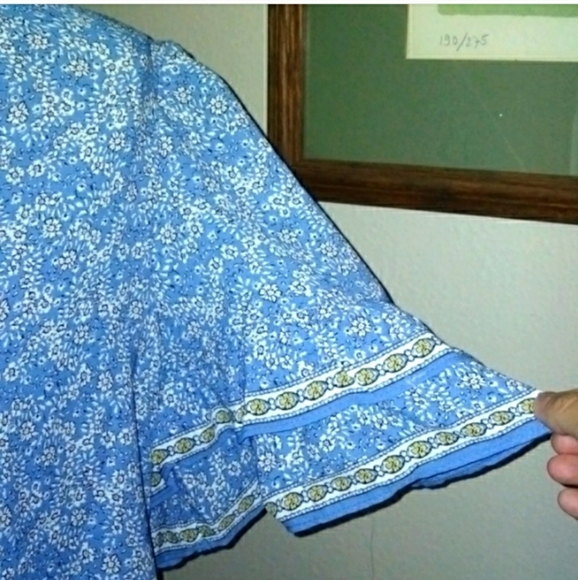 NWT Max Studio Floral Top Large - Picture 3 of 8